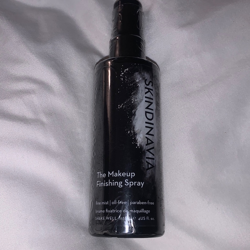 Skindinavia makeup finishing spray